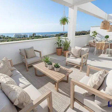 2br Modern Seaviews W Pool And Gym Appartement Estepona