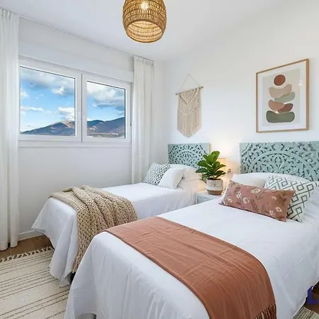 2br Modern Seaviews W Pool And Gym *