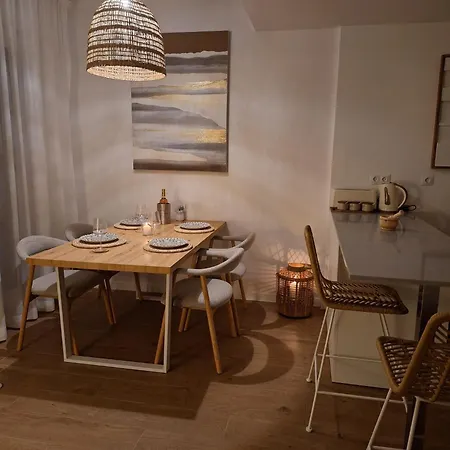 2br Modern Seaviews W Pool And Gym Appartement *