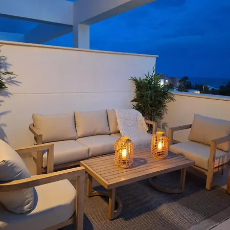 2br Modern Seaviews W Pool And Gym Estepona