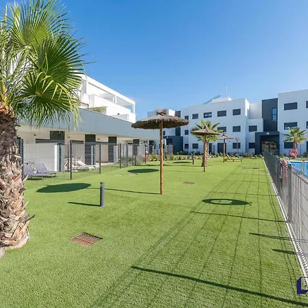 2br Modern Seaviews W Pool And Gym Estepona