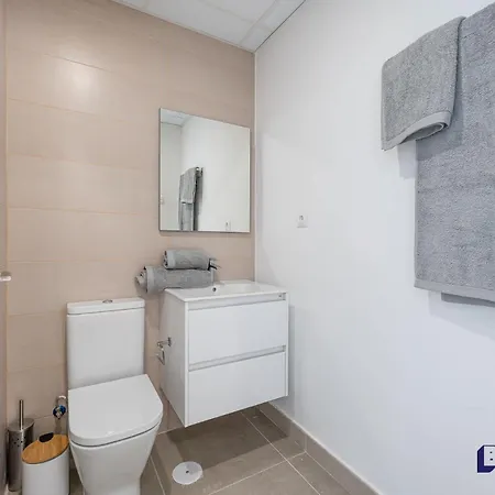 Appartement 2br Modern Seaviews W Pool And Gym Estepona