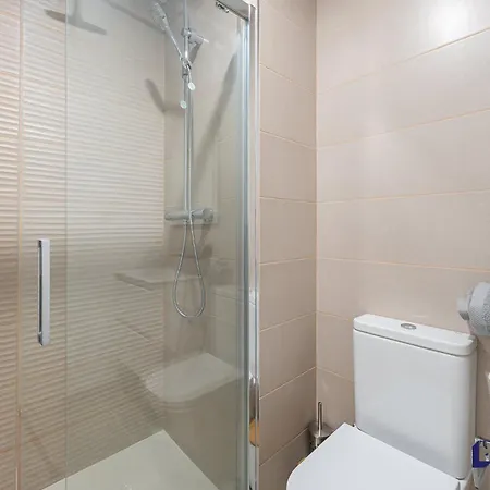 2br Modern Seaviews W Pool And Gym Estepona